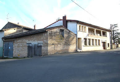 Maison avec terrasse 1