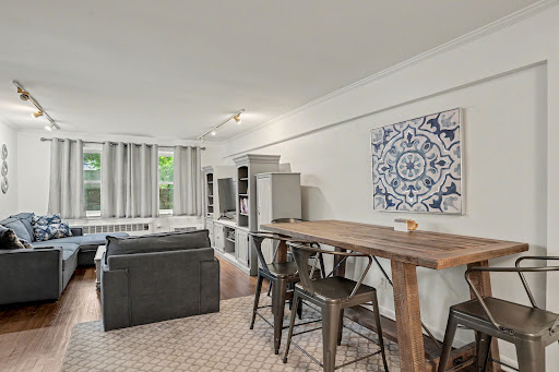 Apartment 4