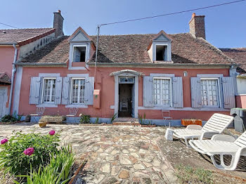 maison à Saint-Pierre-les-Etieux (18)