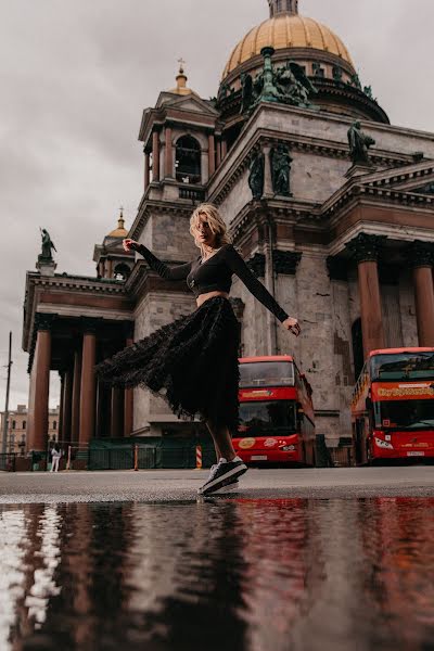 Fotógrafo de casamento Viktor Savelev (savelyev). Foto de 26 de outubro 2021