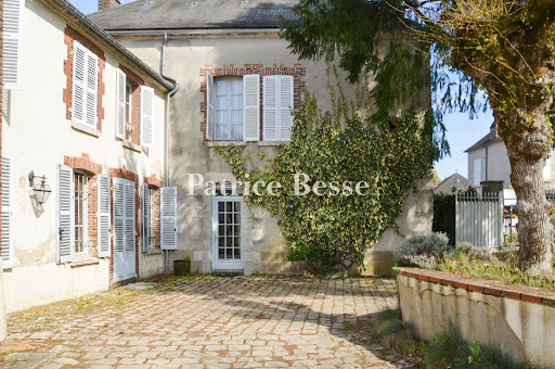 Maison avec piscine 2