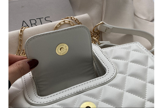 Title 2, Lattice Chain Shoulder Slung Portable Small Squ...