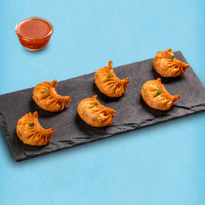 Fried Chicken Tikka Momos With Momo Chutney