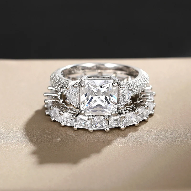 Title 5, Bague en argent sterling ornée de diamants et d...
