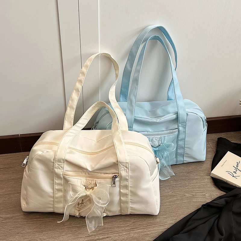 Nylon schoudertas met grote capaciteit voor lente en zomer Ruime tas, ideaal voor dagelijks gebruik en reizen. Draag al je essentials comfortabel.