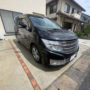 エルグランド TE52