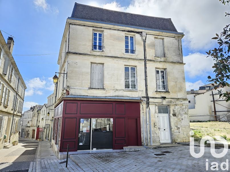 Vente maison  234 m² à Barbezieux-Saint-Hilaire (16300), 250 000 €