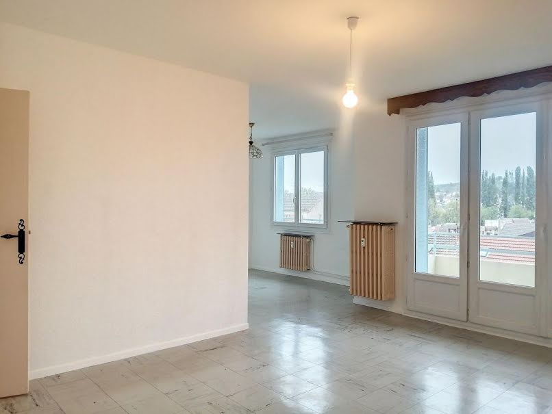 Vente appartement 4 pièces 75 m² à Montluçon (03100), 49 000 €