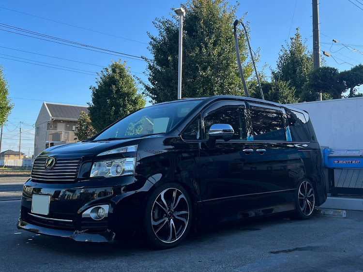 ヴォクシーのZRR70W・70ヴォクシー・ファミリーカー・洗車に関するカスタム事例の投稿画像1枚目