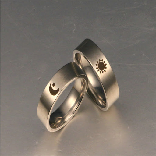 Title 4, Titanium Steel Love Ring for men and women, a s...