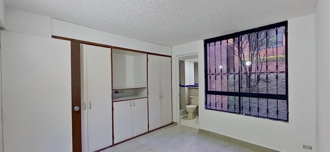 Apartamento En Venta - Almirante Colon, Bogota