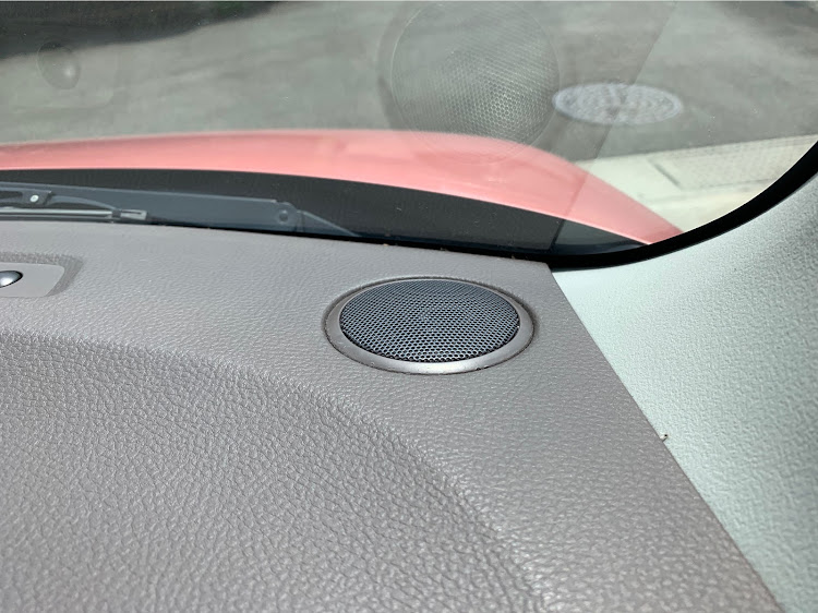 モコのスピーカー交換・ツィーター交換・スズキ純正部品・純正流用・クラリオンに関するカスタム事例の投稿画像1枚目
