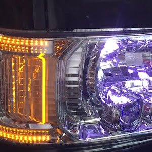 ハイエースワゴン TRH214W