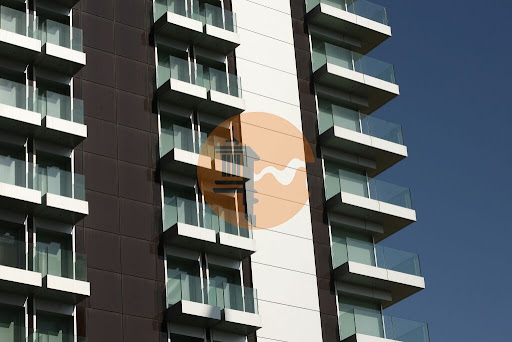 Appartement avec terrasse et piscine 4