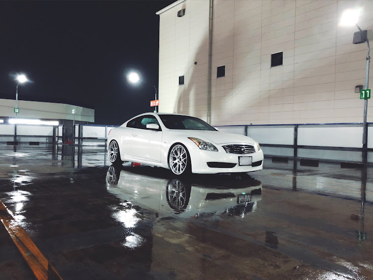 スカイラインクーペのDIY・車高調整・ホイール交換・低そうで低くない少し低い車に関するカスタム事例の投稿画像1枚目
