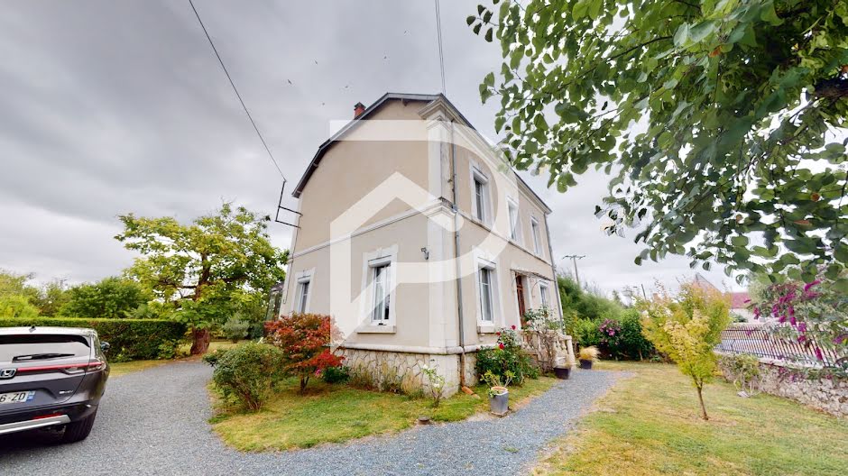 Vente maison 6 pièces 185.54 m² à Saint-Genou (36500), 189 000 €