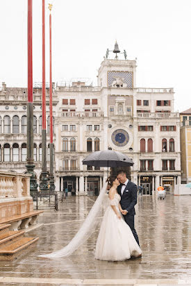 Fotografo di matrimoni Yuliya Miro (yuliamiro). Foto del 16 maggio 2023