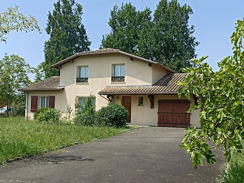 Vente maison 6 pièces 144 m² à Saint-Sever (40500), 295 000 €