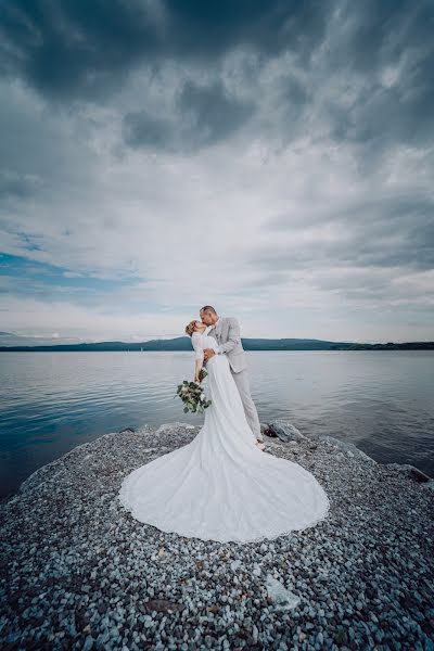 Fotograful de nuntă Karolina Ryvolova (karolinaryvolova). Fotografia din 11 august 2021