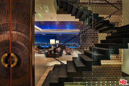 Contemporary house 5