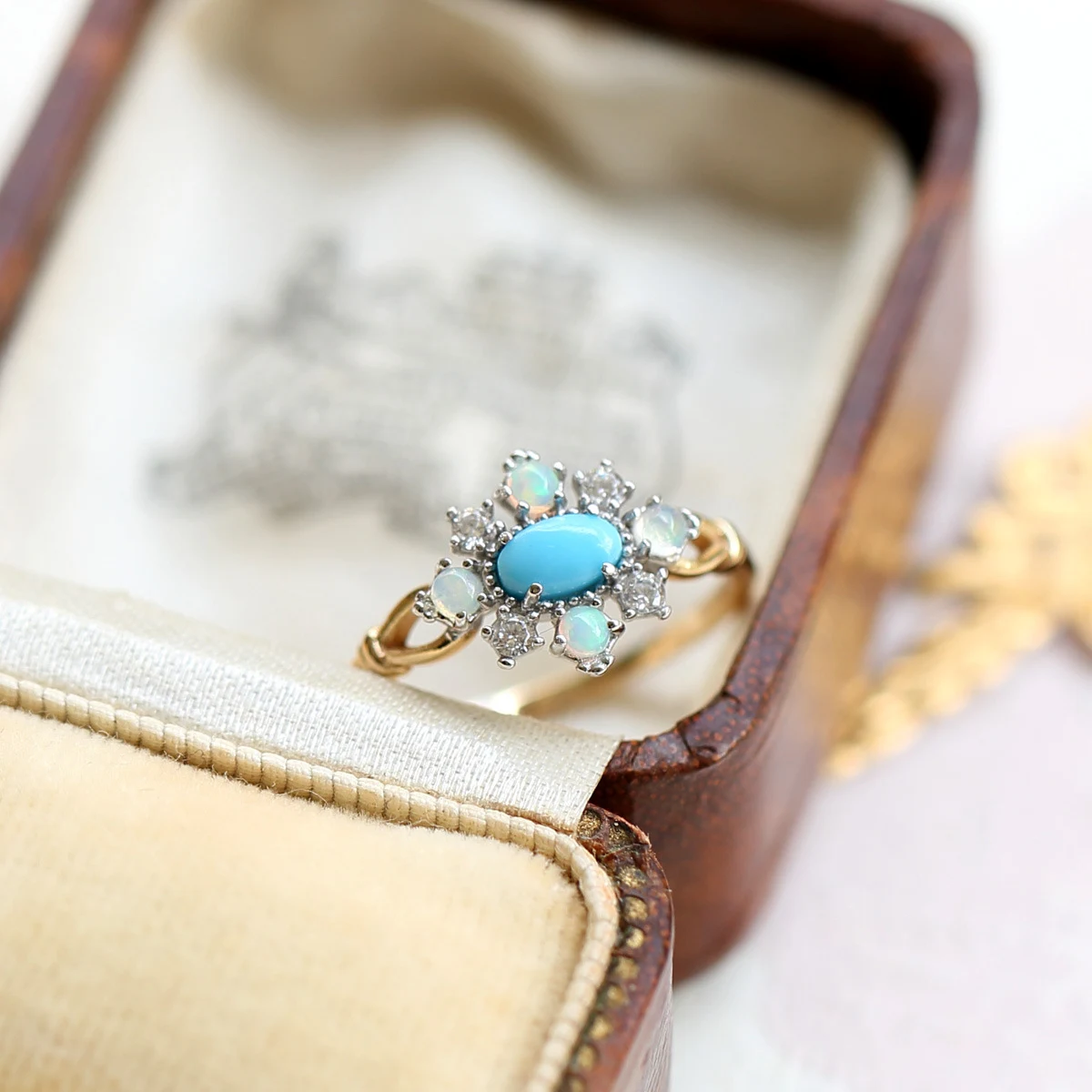 Title 9, Bague opale naturelle turquoise en forme de los...