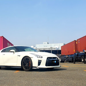 NISSAN GT-R