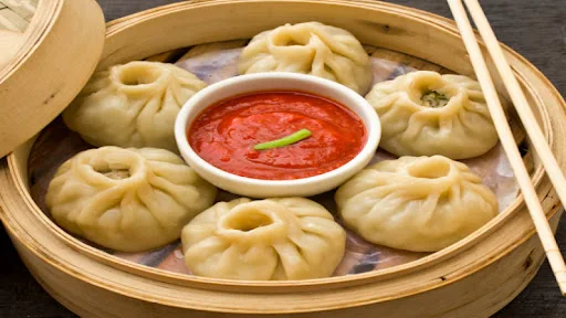 Classic Steamed Veg Momos