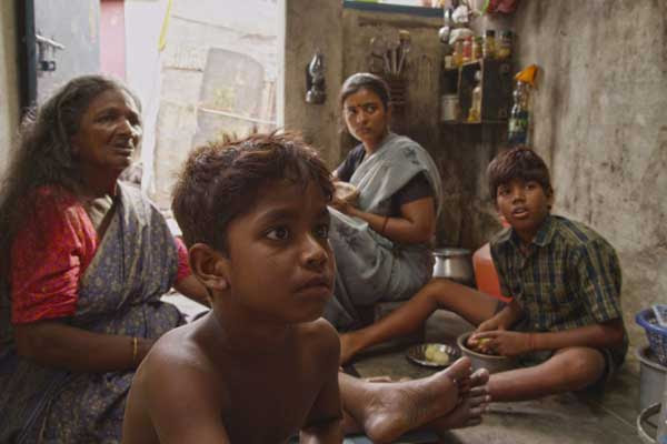 Kaaka Muttai Tamil Vimarsanam