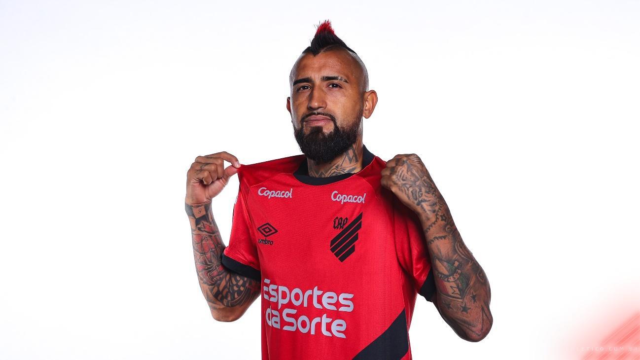 https://static.athletico.com.br/wp-content/uploads/2023/07/14104213/ARTURO-VIDAL-2023.07.13-32072.jpg