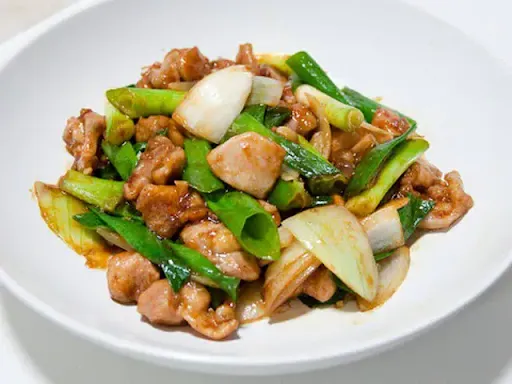 Sliced Chicken With Spring Onion [8 Pieces]