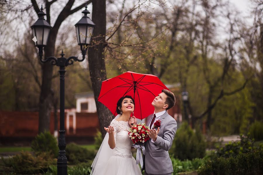 Fotógrafo de casamento Oksana Bilichenko (bili4enko). Foto de 8 de abril 2017