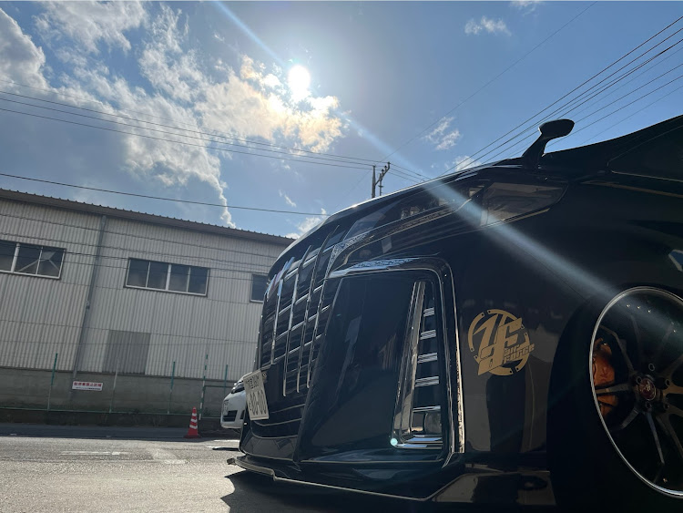 アルファードの関東アルヴェル軍団・輪止めビビリーズ・KUHL・CLUB Vinculum・BWLTに関するカスタム事例の投稿画像1枚目