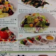 Skylark 洋食．芳鄰(新店家樂福店)