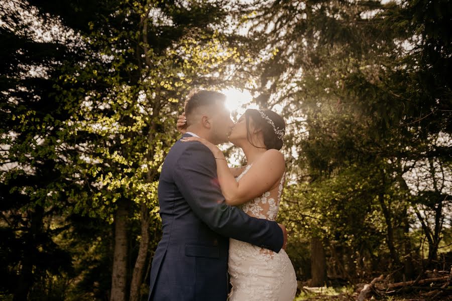 Fotografo di matrimoni Dóra Bella (belladorafoto). Foto del 23 maggio 2023