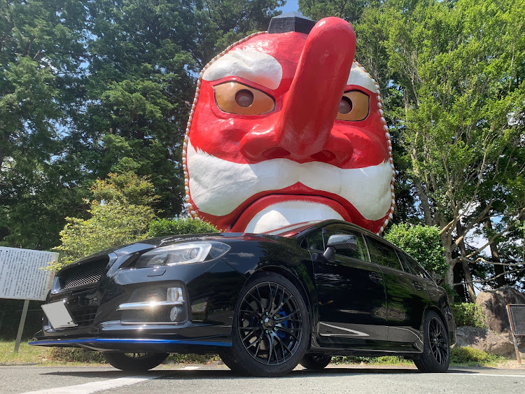 レヴォーグのピックアップされない車・日本一の大天狗面・熱中症に気をつけて!!・清純派ですほんとは‼️・赤とダーリンは映える♡に関するカスタム事例の投稿画像7枚目