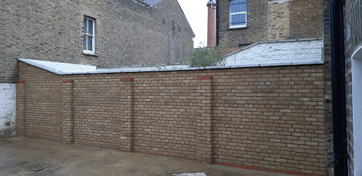 New wall in Greenwich using London Imperial stocks