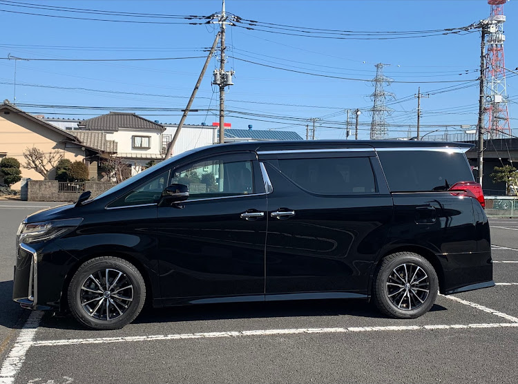 アルファードのアルファード・ホイール交換に関するカスタム事例の投稿画像2枚目
