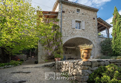 Maison avec piscine et terrasse 10