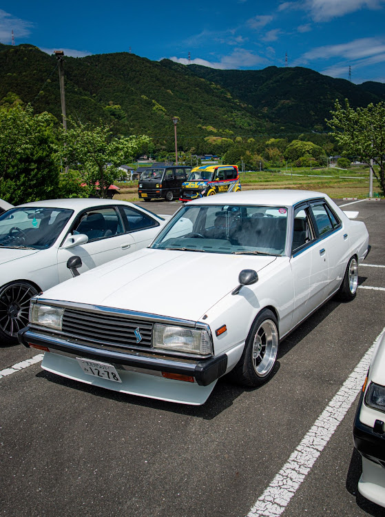 スカイラインのシャコタン・DR30 スカイライン・スカイラインジャパン・旧車・31zに関するカスタム事例の投稿画像2枚目