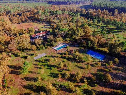 Villa avec piscine et jardin 1