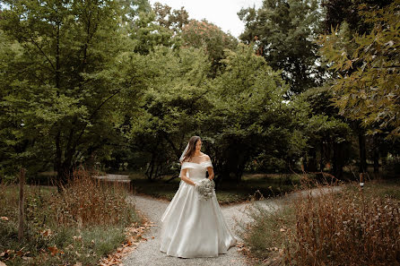 Jurufoto perkahwinan Andreja Zdravko Špehar (instudioweddings). Foto pada 9 Mac 2023