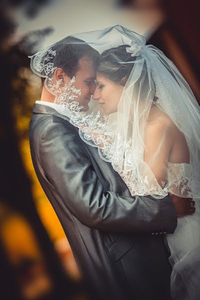Düğün fotoğrafçısı Oleg Tovkach (pirotehniks). 9 Mart 2015 fotoları