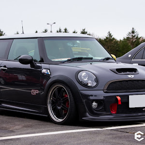 ミニ ハッチバック JCW