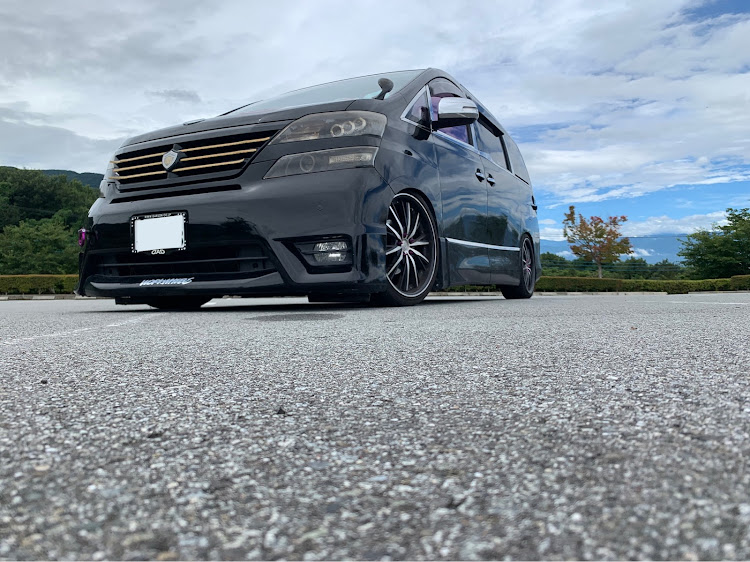 ヴェルファイアのアルヴェル好きと繋がりたい・カレンダーに載ってみたい・車高調整に関するカスタム事例の投稿画像4枚目