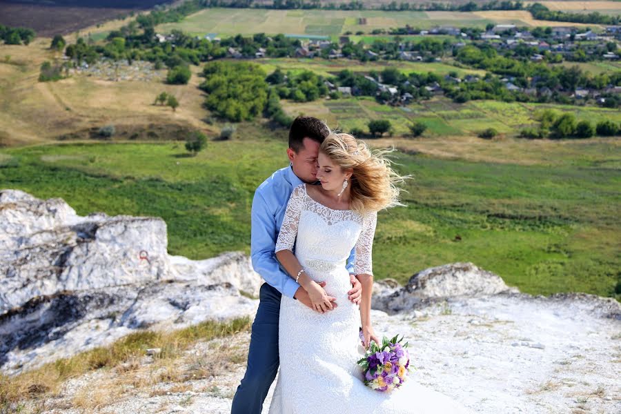 Fotógrafo de bodas Olya Veselova (olybry). Foto del 15 de febrero 2019