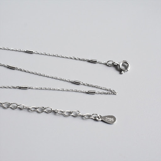 Title 4, 18k Gold Short Pendant Pendant