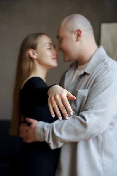 Fotógrafo de casamento Marina Zvereva (zverevaph). Foto de 23 de abril