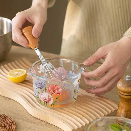 Title 2, Flower Measuring Cup Glass With Lid for water a...