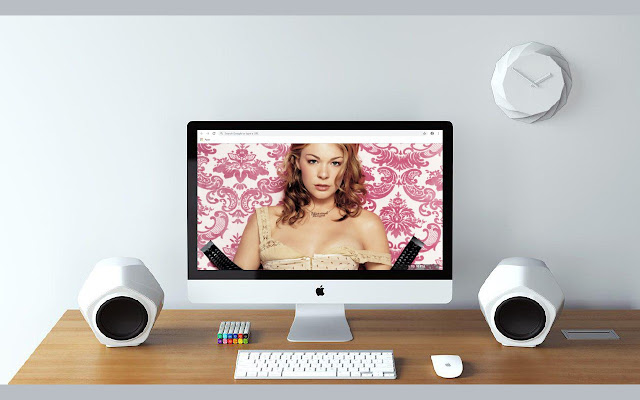 LeAnn Rimes New Tab & Wallpapers Collection