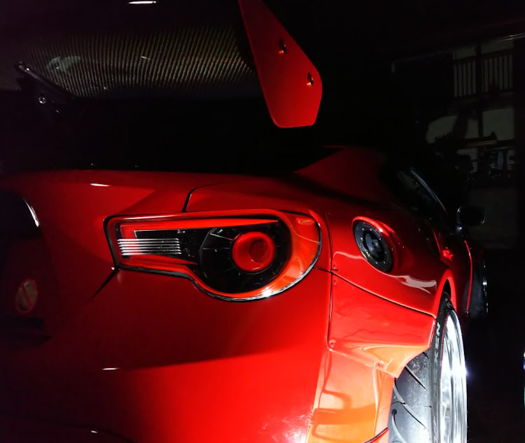86のロケバニ・ロケットバニー・洗車したよ・やっぱりお尻は大事・ケツバトンに関するカスタム事例の投稿画像1枚目